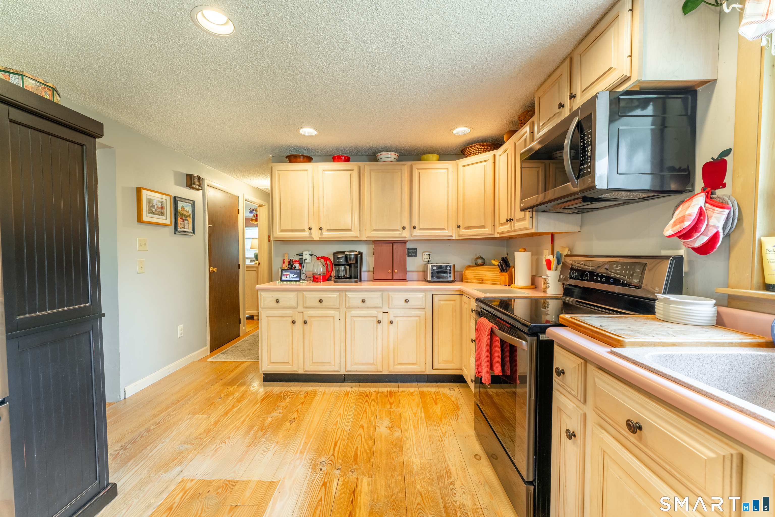 894 Route 169 Woodstock CT 06281