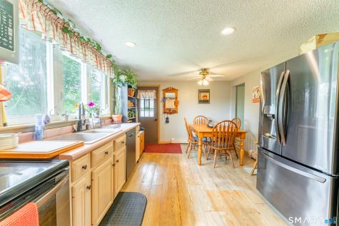894 Route 169 Woodstock CT 06281