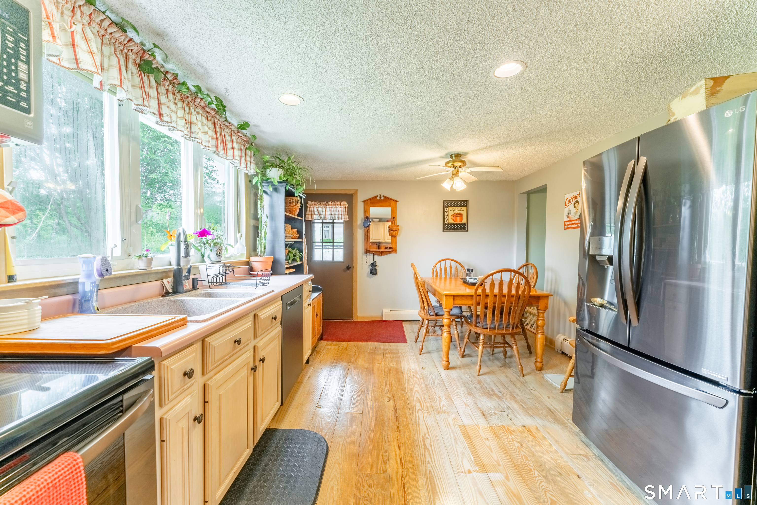 894 Route 169 Woodstock CT 06281