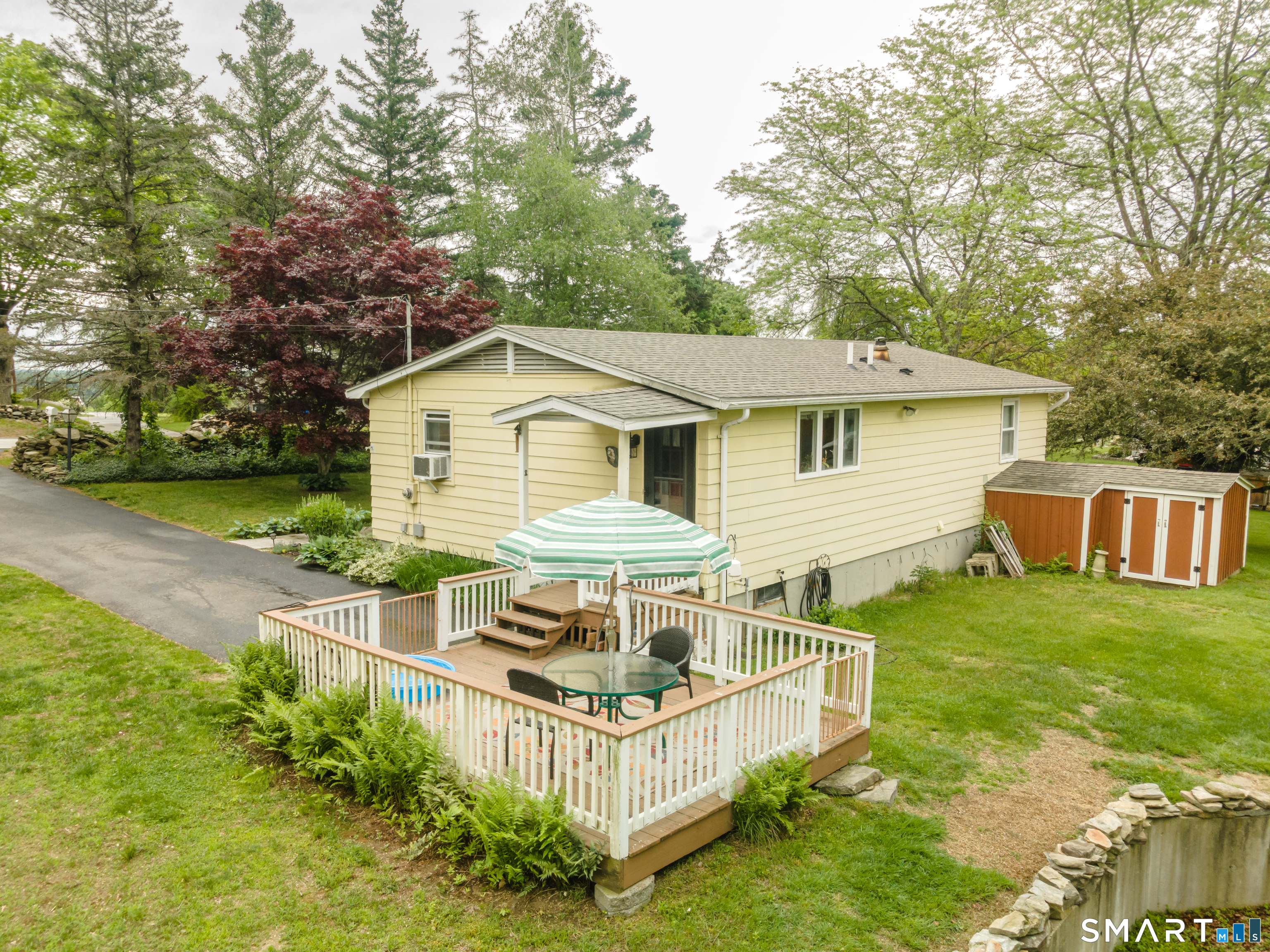 894 Route 169 Woodstock CT 06281