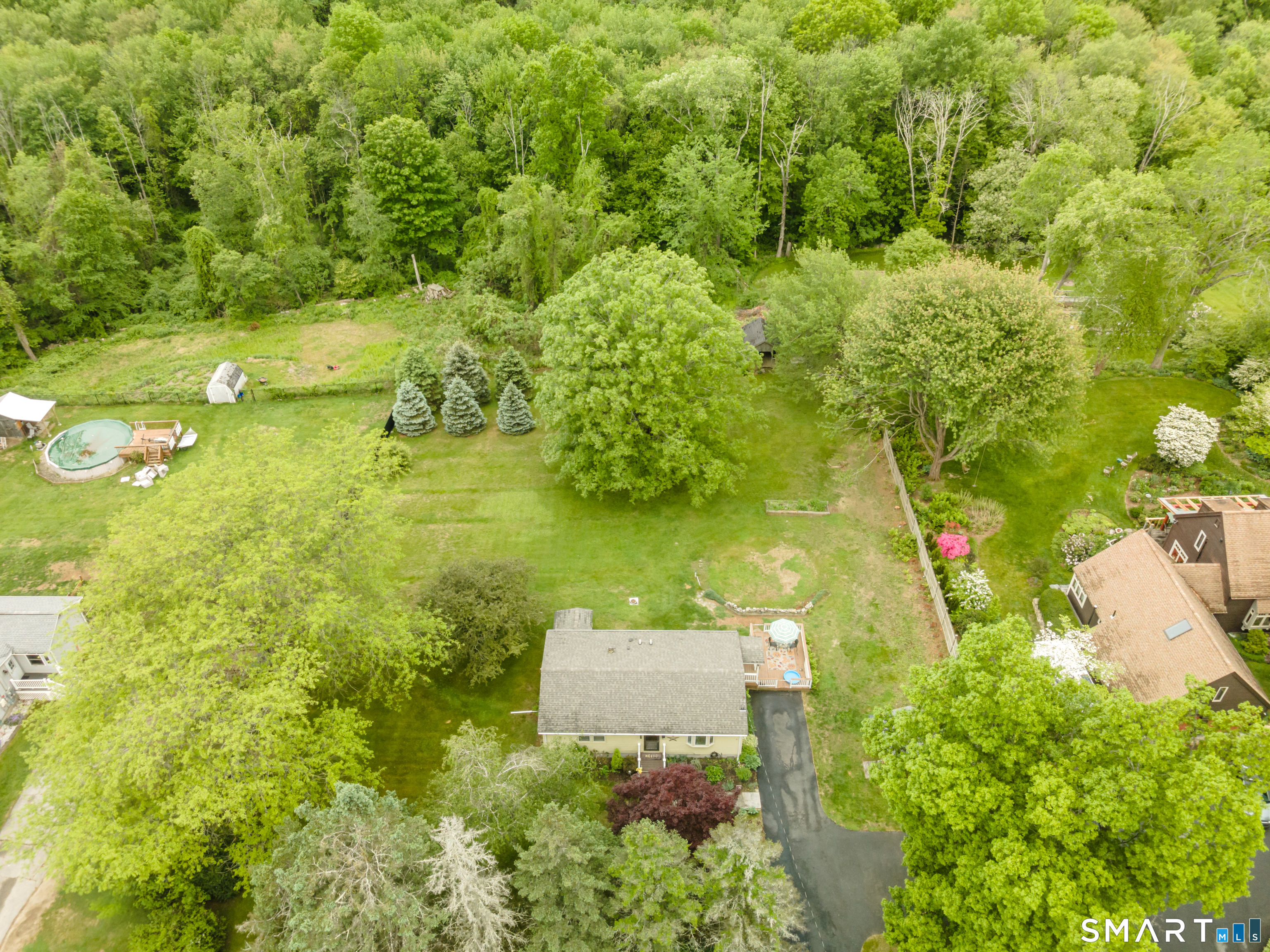 894 Route 169 Woodstock CT 06281