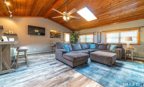 22 Valley Brook Lane North Haven CT 06473