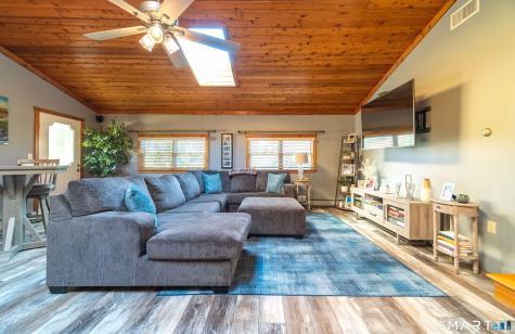 22 Valley Brook Lane North Haven CT 06473