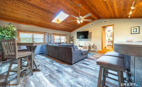 22 Valley Brook Lane North Haven CT 06473