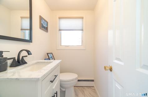22 Valley Brook Lane North Haven CT 06473
