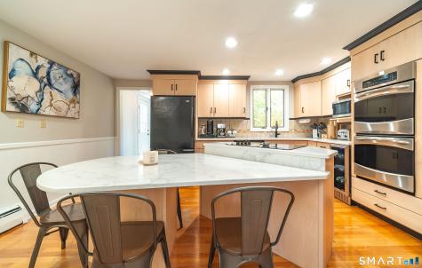 22 Valley Brook Lane North Haven CT 06473