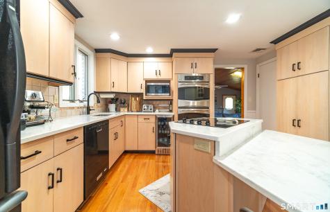 22 Valley Brook Lane North Haven CT 06473