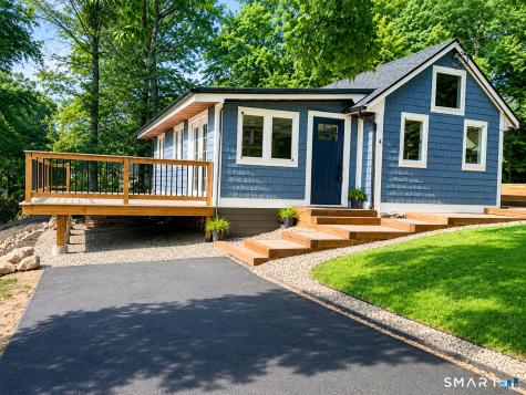4 Mohawk Trail East Hampton CT 06424