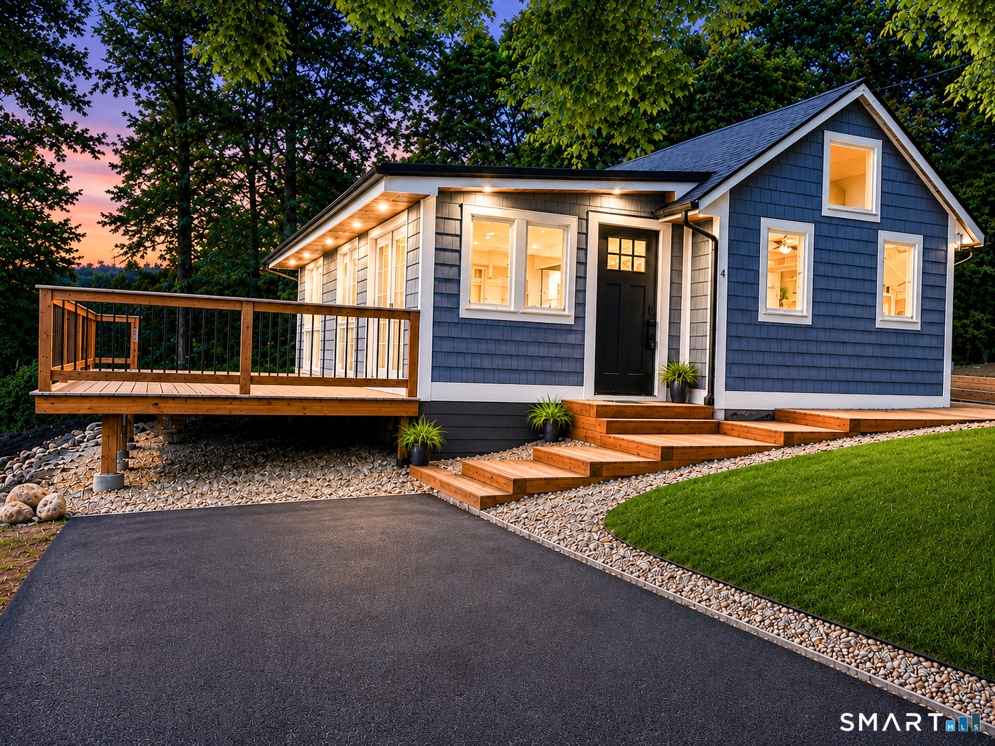 4 Mohawk Trail East Hampton CT 06424