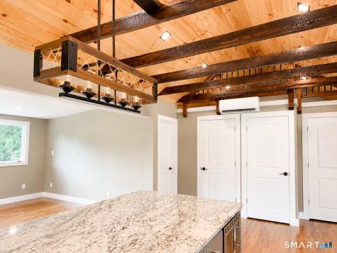 4 Mohawk Trail East Hampton CT 06424