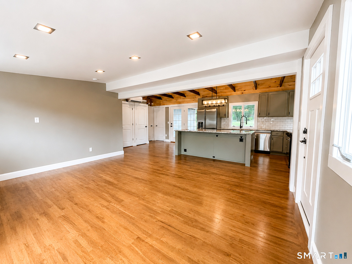4 Mohawk Trail East Hampton CT 06424