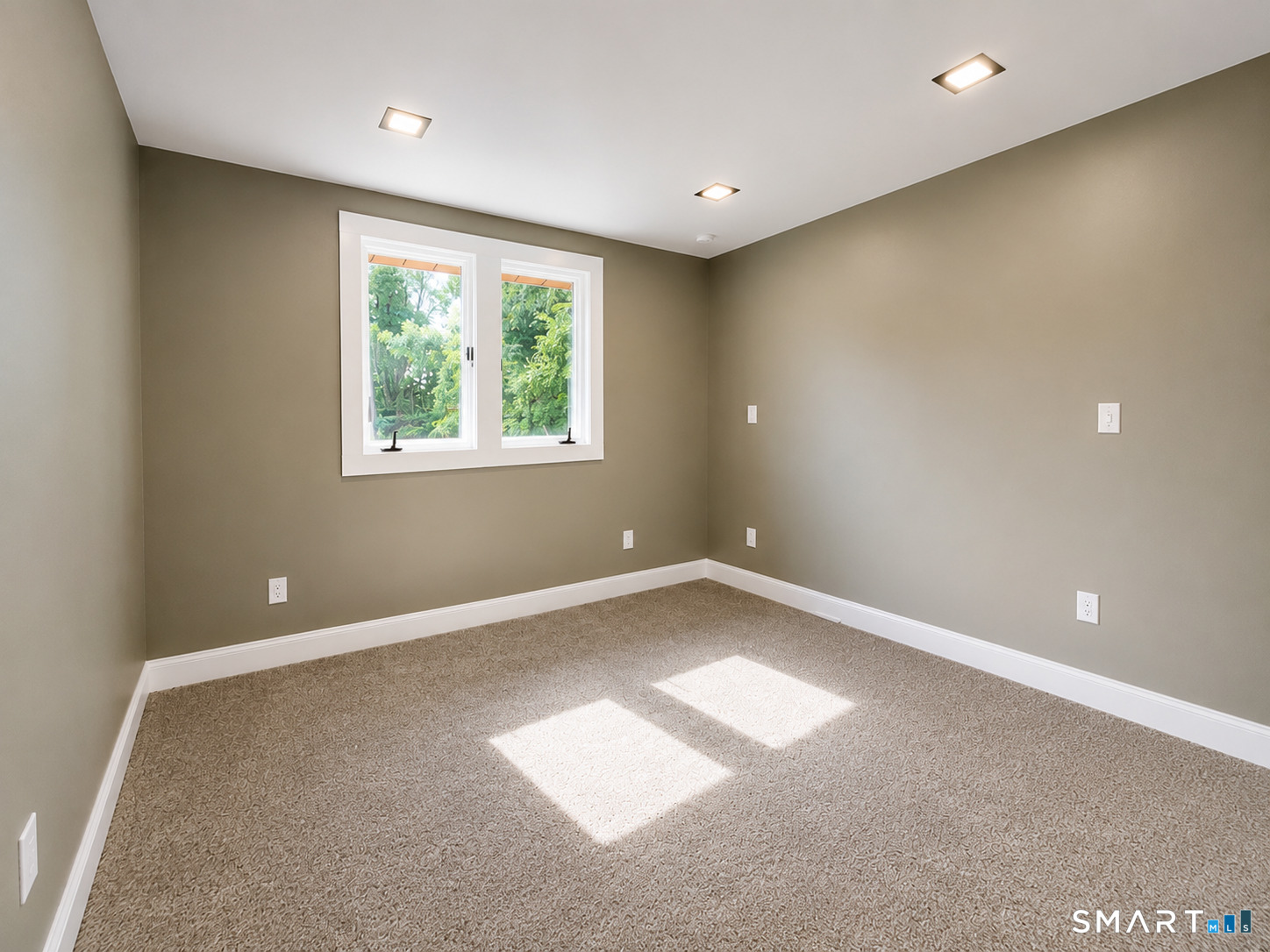 4 Mohawk Trail East Hampton CT 06424
