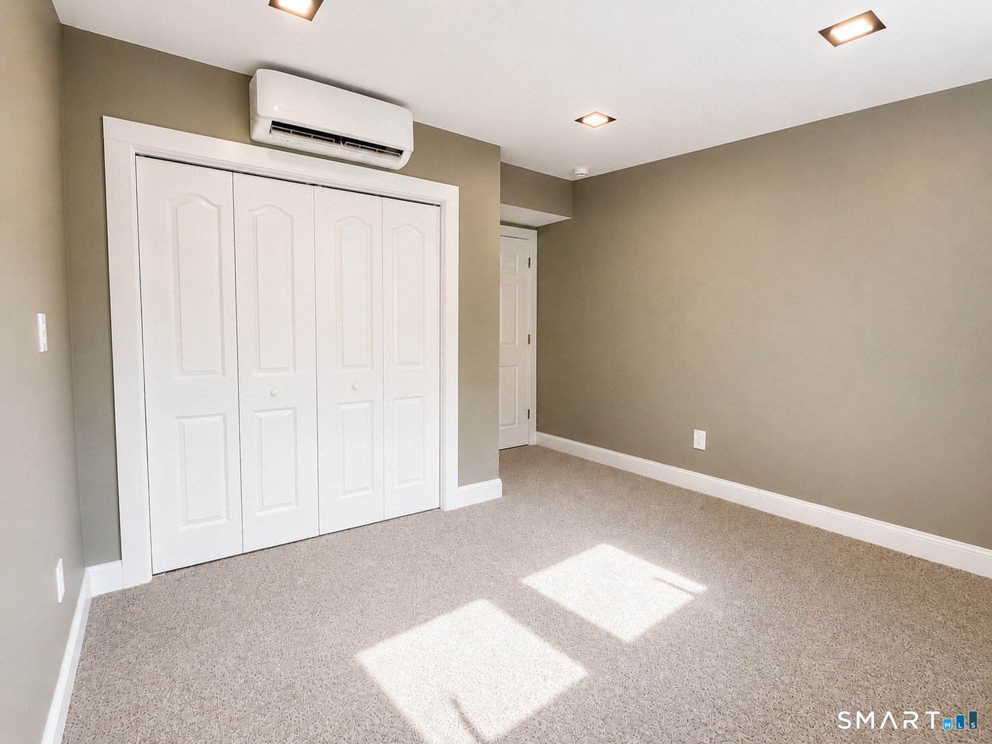 4 Mohawk Trail East Hampton CT 06424