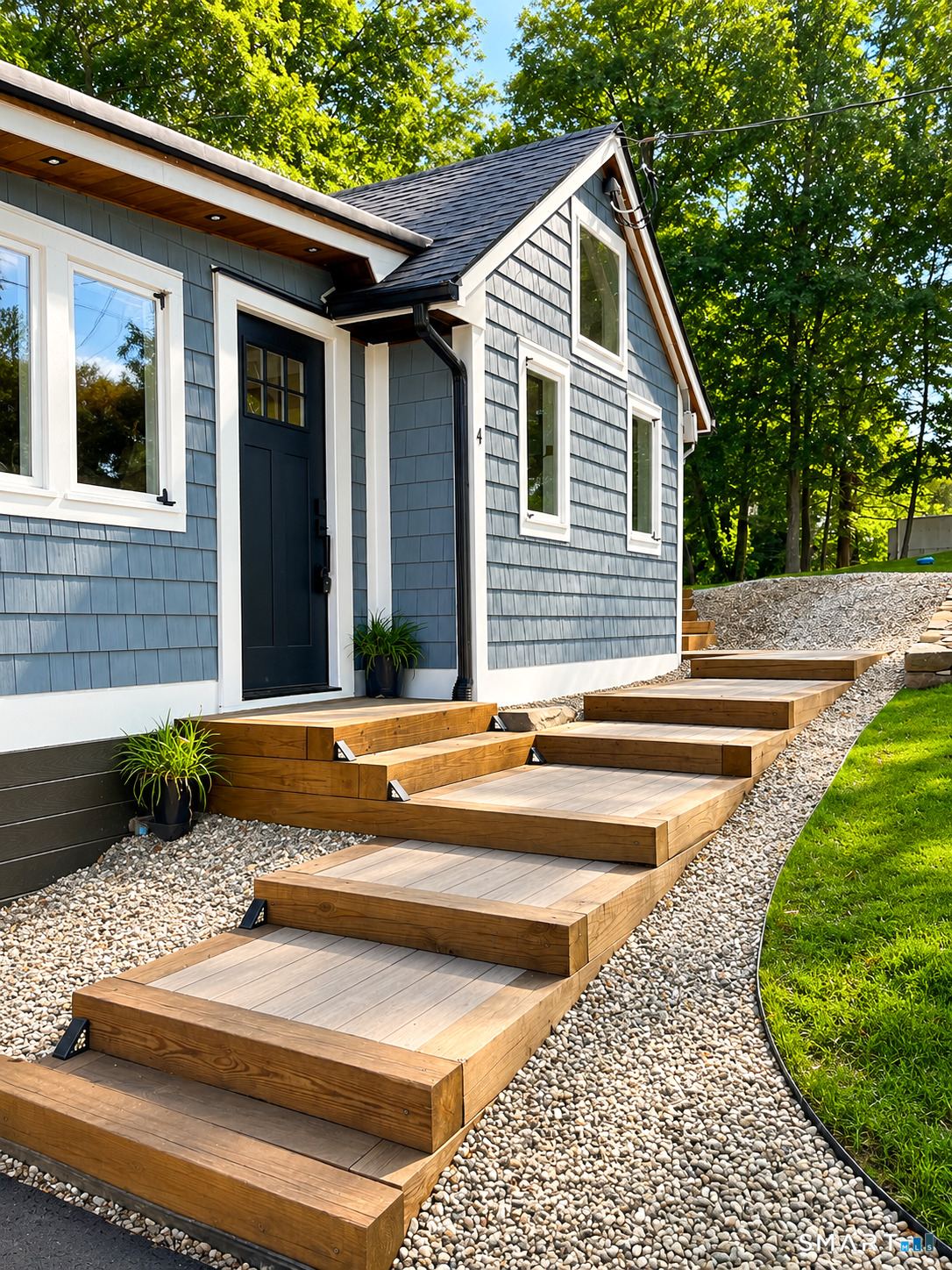 4 Mohawk Trail East Hampton CT 06424