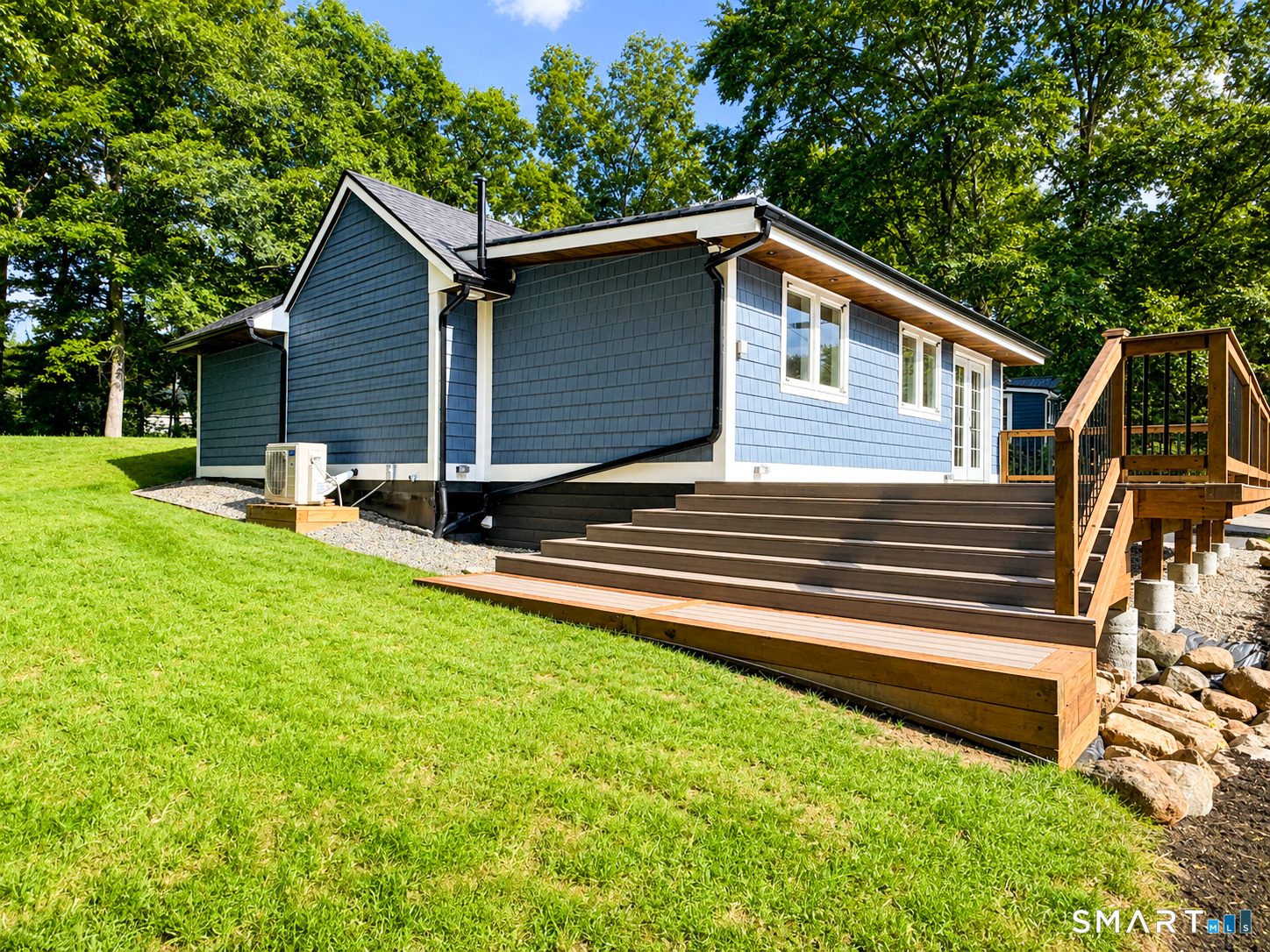 4 Mohawk Trail East Hampton CT 06424