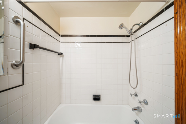 754 Jones Hill Road West Haven CT 06516