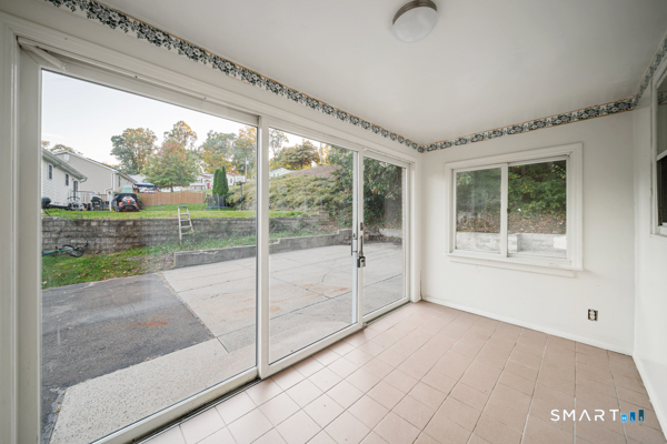 754 Jones Hill Road West Haven CT 06516