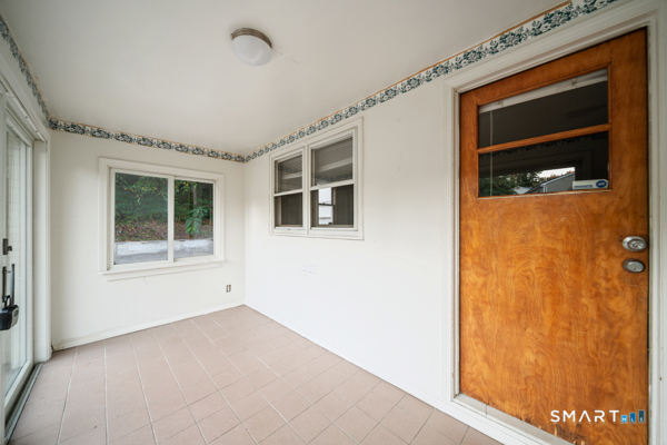 754 Jones Hill Road West Haven CT 06516