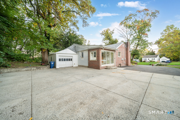 754 Jones Hill Road West Haven CT 06516