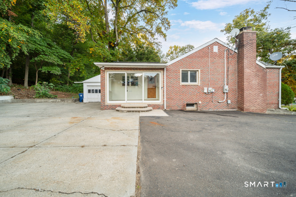 754 Jones Hill Road West Haven CT 06516