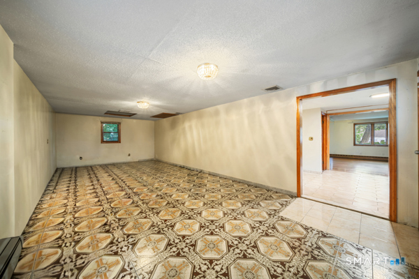 754 Jones Hill Road West Haven CT 06516