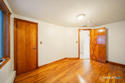 754 Jones Hill Road West Haven CT 06516