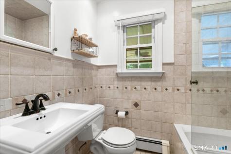 264 Sunrise Terrace Bridgeport CT 06606