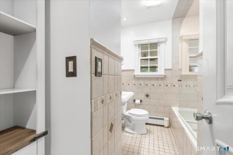 264 Sunrise Terrace Bridgeport CT 06606