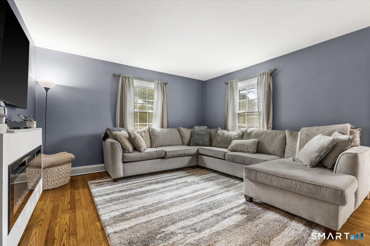 264 Sunrise Terrace Bridgeport CT 06606