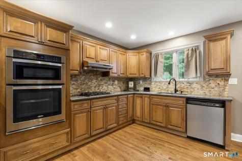 264 Sunrise Terrace Bridgeport CT 06606