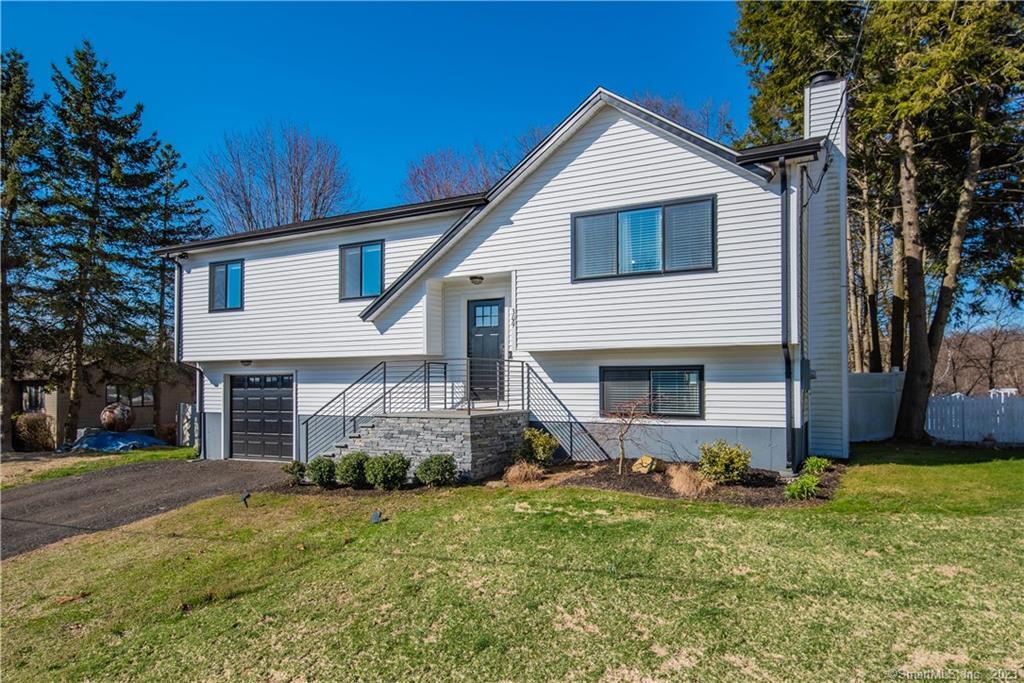 309 Crestwood Drive Naugatuck CT 06770