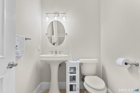 43 Chestnut Grove Guilford CT 06437