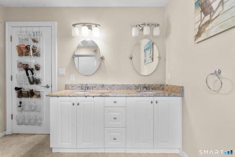 43 Chestnut Grove Guilford CT 06437