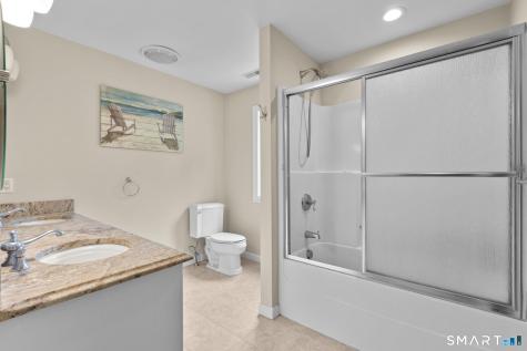43 Chestnut Grove Guilford CT 06437
