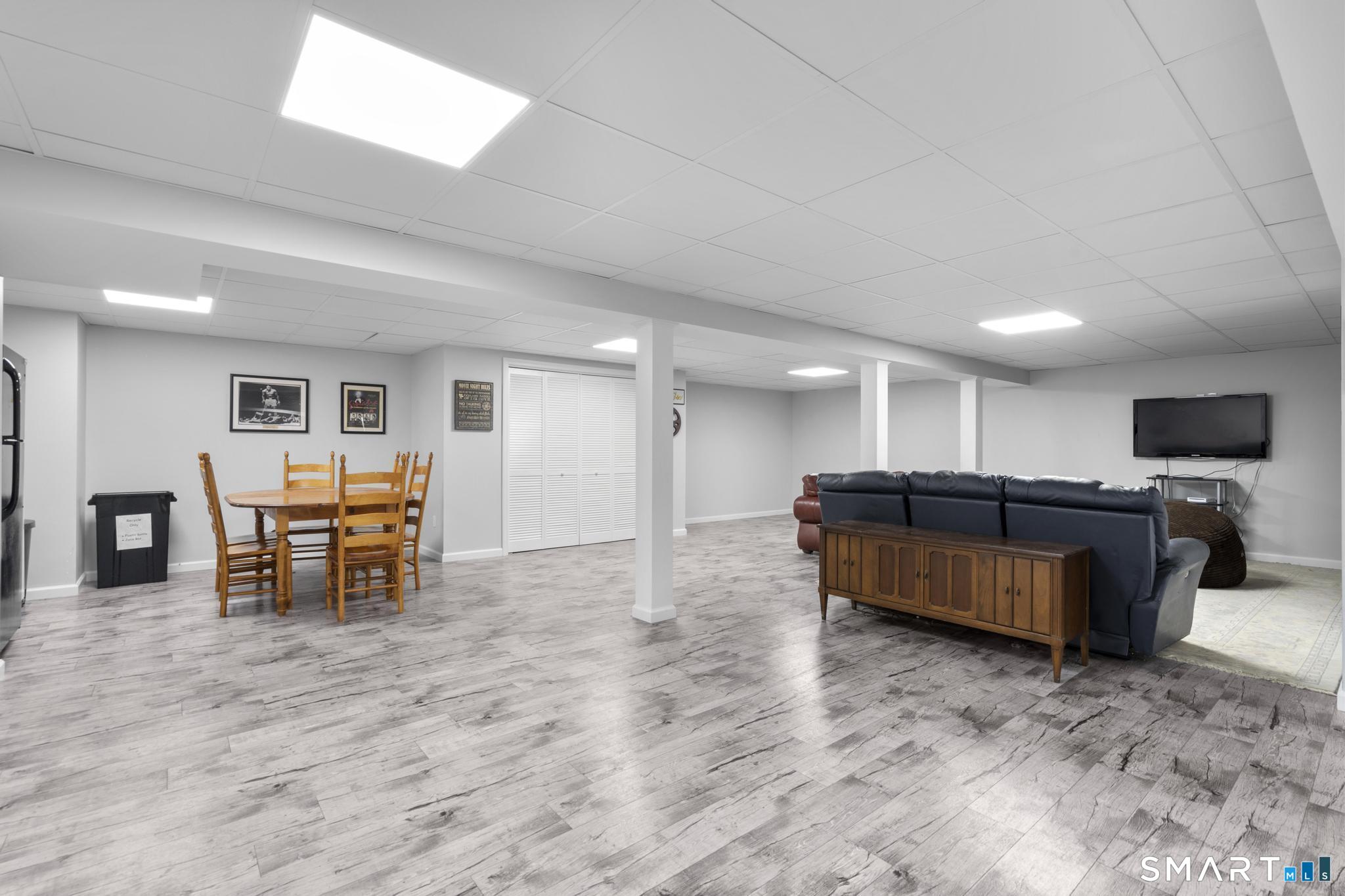 43 Chestnut Grove Guilford CT 06437