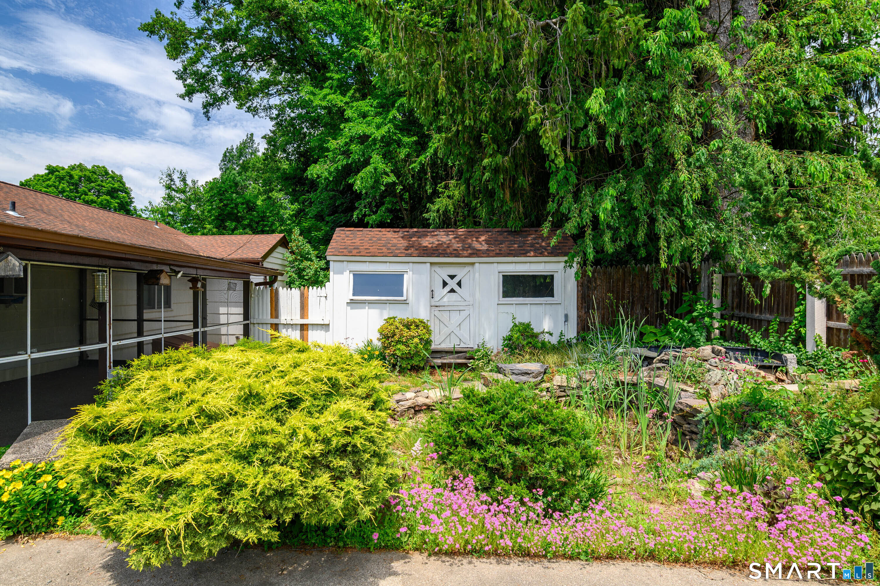 10 Horseshoe Drive Danbury CT 06811