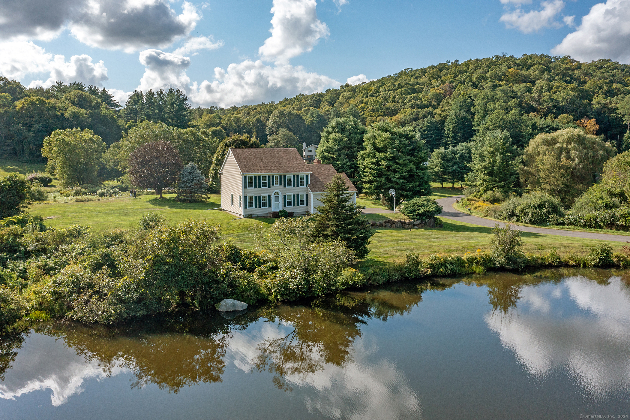 6 Mill Pond Road New Fairfield CT 06812