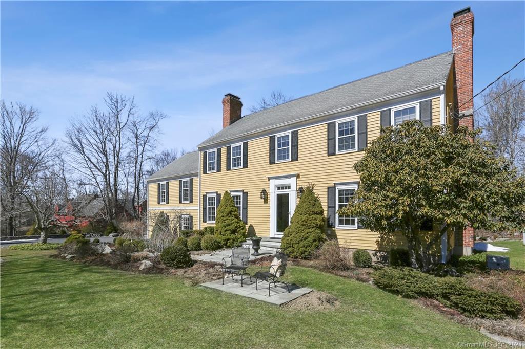 33 Wagon Wheel Road Redding CT 06896
