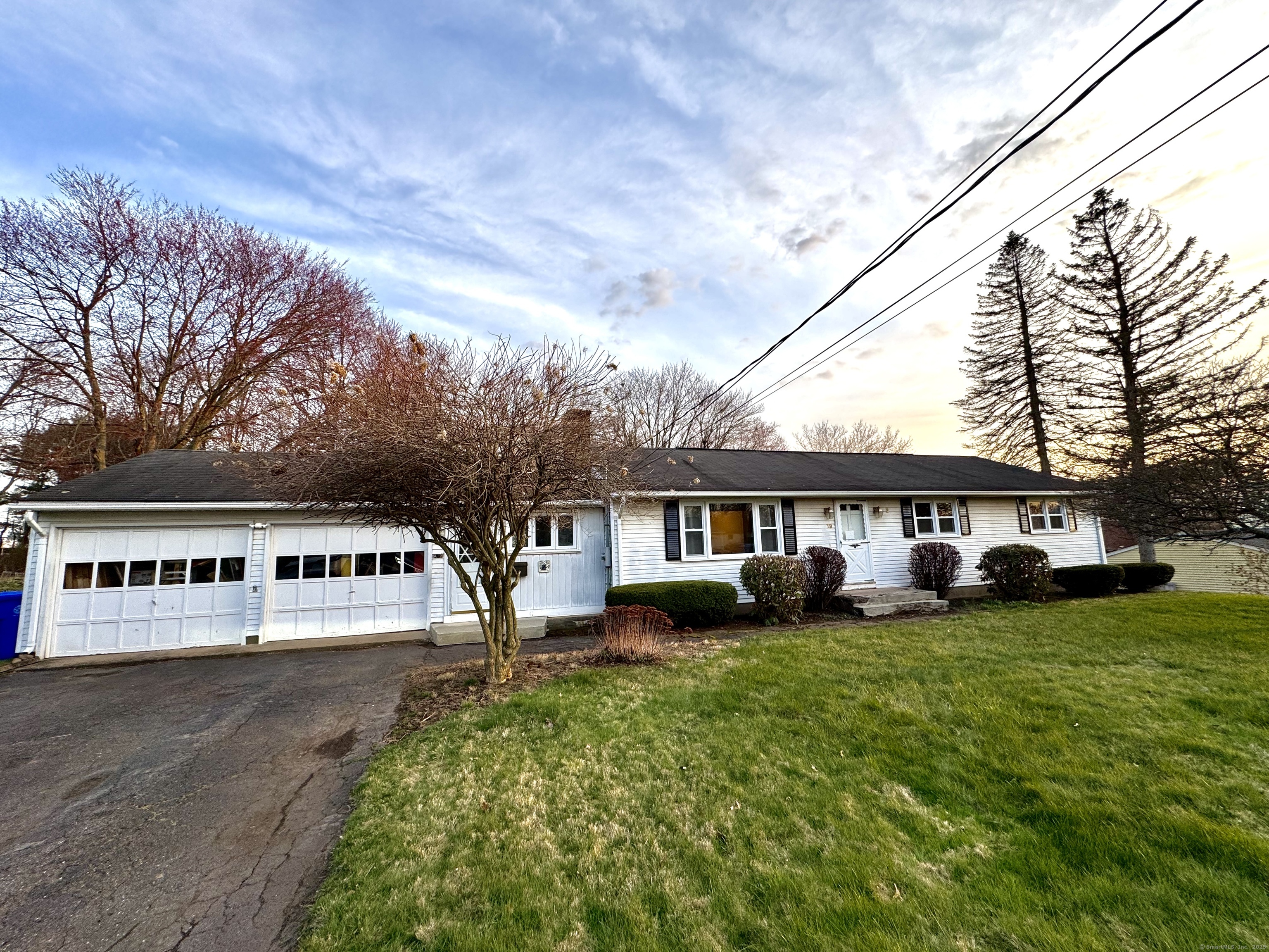 19 Nutmeg Avenue Enfield CT 06082