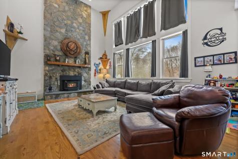 14 Laurelwood Drive New Fairfield CT 06812