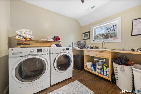 14 Laurelwood Drive New Fairfield CT 06812