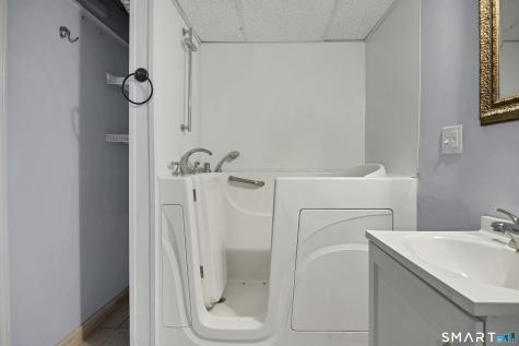 178 Mirra Drive Groton CT 06340