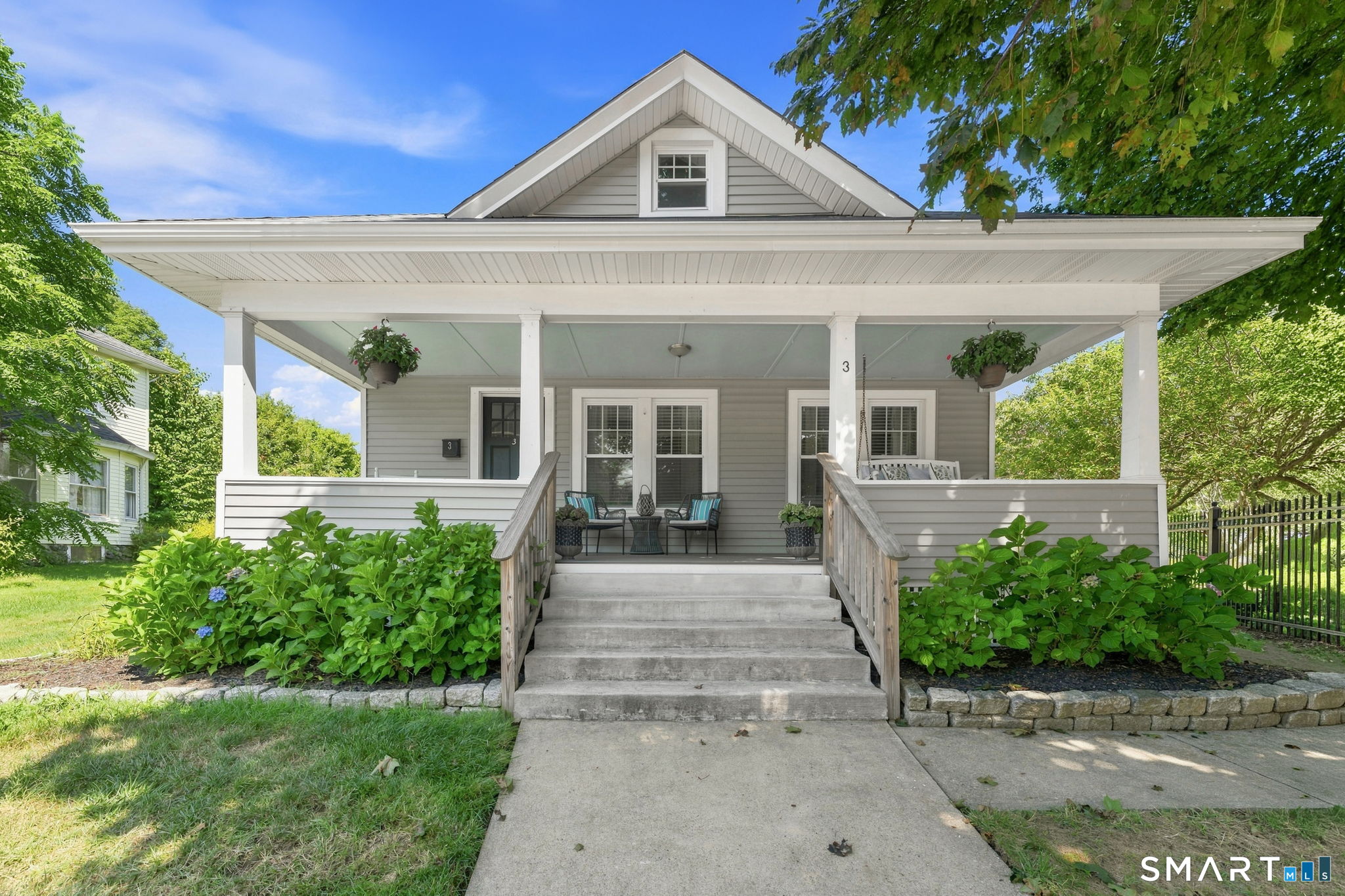 3 South Broad Street Stonington CT 06379