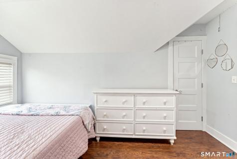 3 South Broad Street Stonington CT 06379