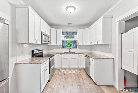 3 South Broad Street Stonington CT 06379