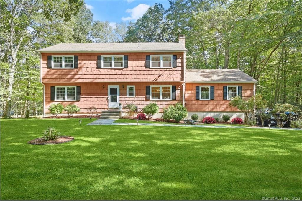 20 Tubbs Spring Court Weston CT 06883