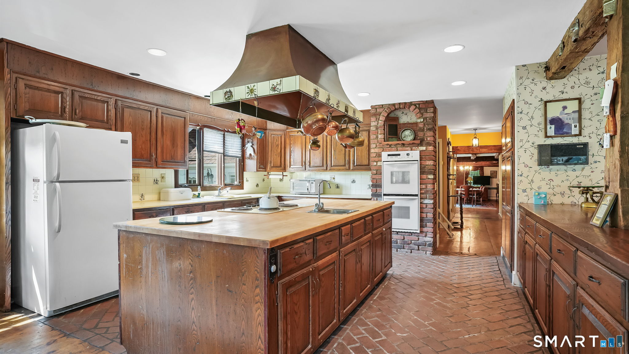 21 Fuller Road Trumbull CT 06611