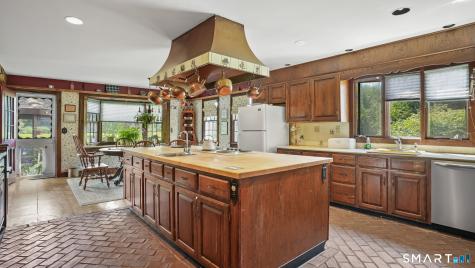 21 Fuller Road Trumbull CT 06611