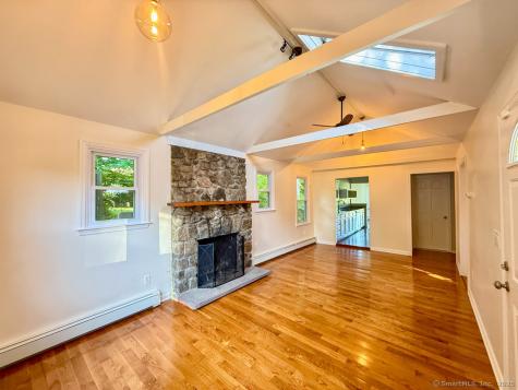 51 Vista Avenue Danbury CT 06811