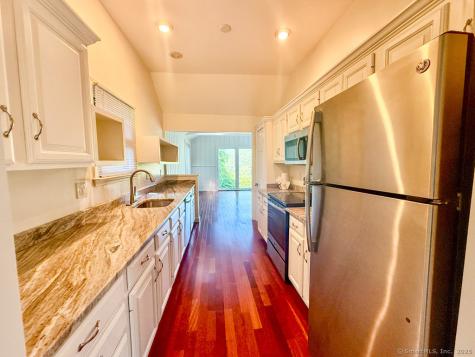 51 Vista Avenue Danbury CT 06811